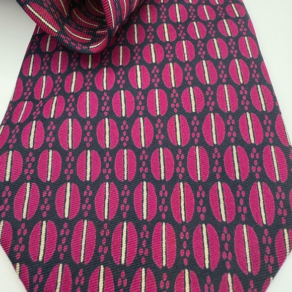 Ralph Lauren Chaps 100% silk Pink and blue pattern Tie 4 in wide 60 long - Picture 7 of 8